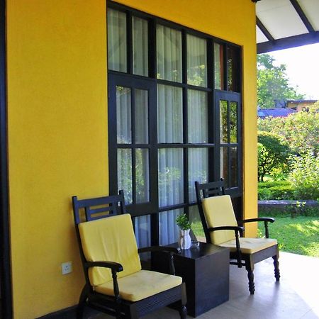 Flower Garden Lake Resort Tissamaharama Εξωτερικό φωτογραφία